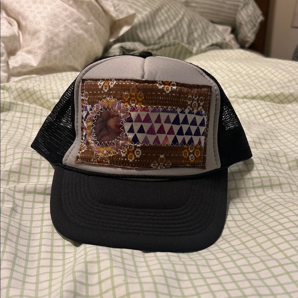 HEC studio Geometric Pattern Colorado Trucker Hat